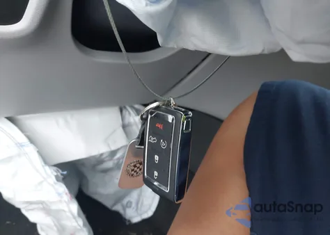 2022 Jeep Grand Cherokee Overland 4X4 z USA, uszkodzony, nr VIN 1C4RJHDG8N8616063